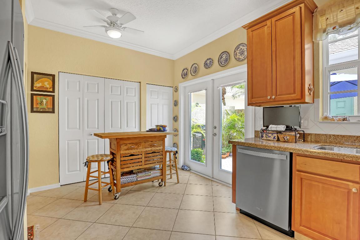 187 E Bay Cedar, Jupiter FL 33458