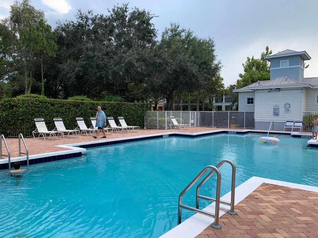 187 E Bay Cedar, Jupiter FL 33458