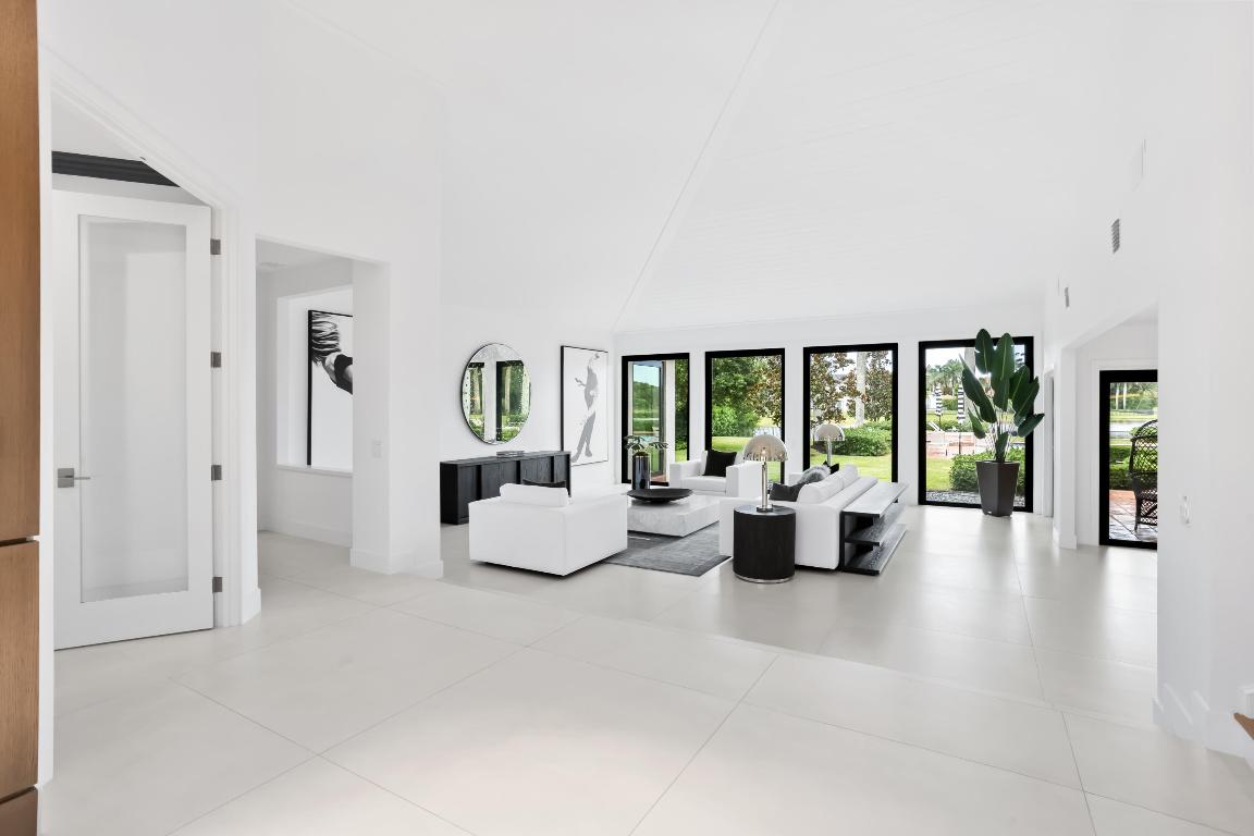 18743 Long Lake, Boca Raton FL 33496