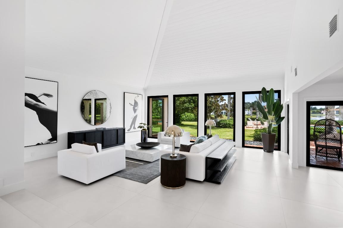18743 Long Lake, Boca Raton FL 33496