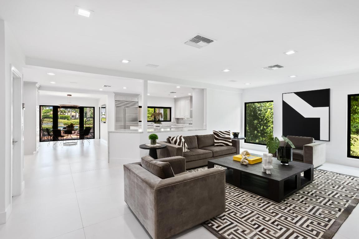 18743 Long Lake, Boca Raton FL 33496