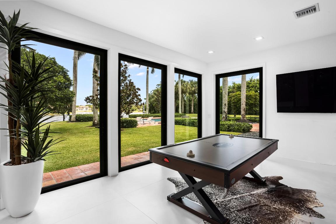18743 Long Lake, Boca Raton FL 33496