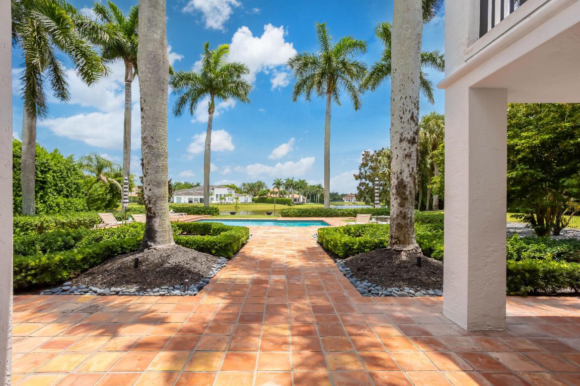 18743 Long Lake, Boca Raton FL 33496