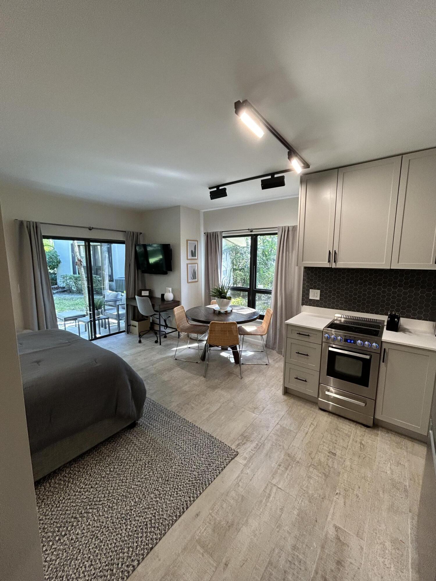 13334 Polo Club #203, Wellington FL 33414