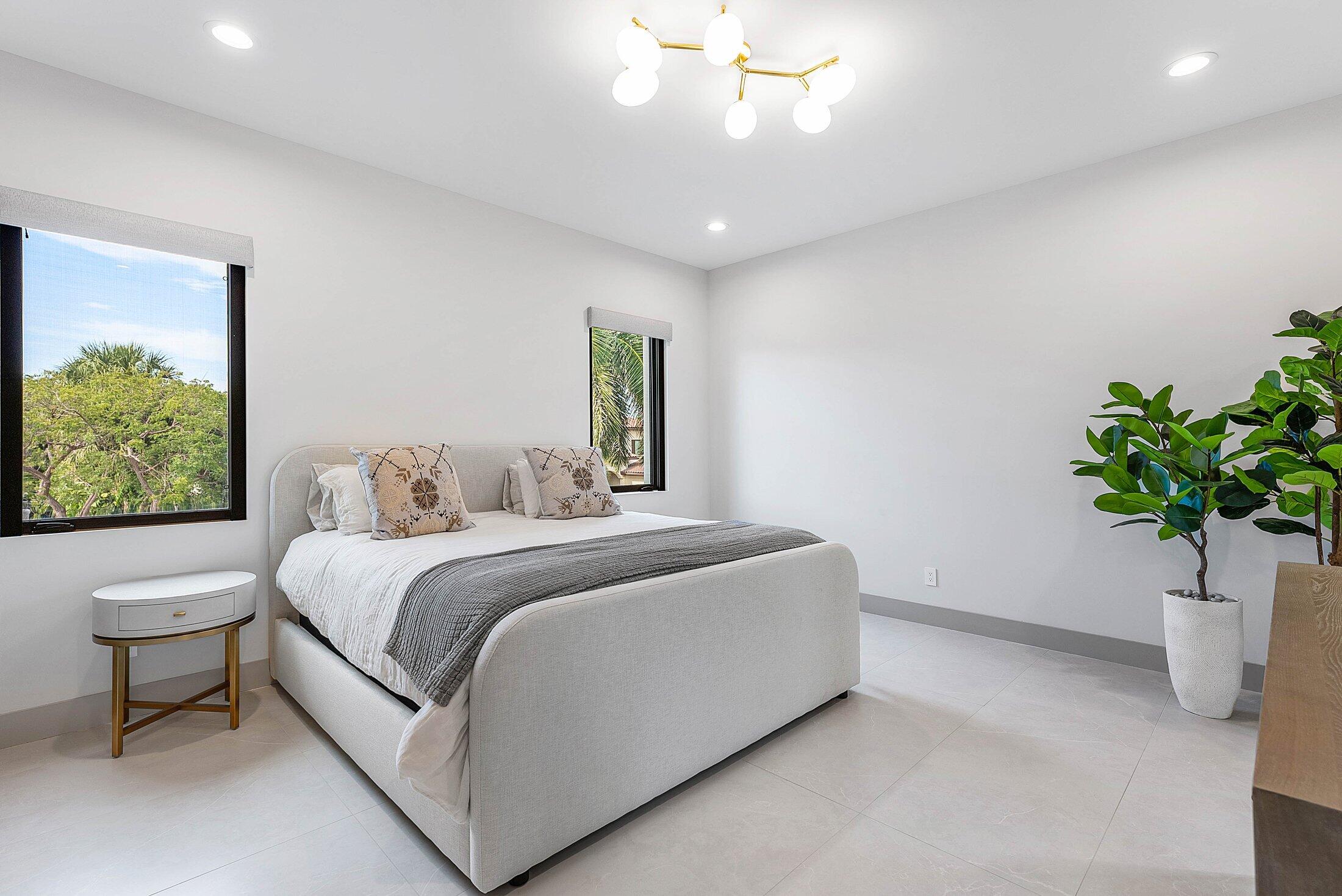 499 NE 4th, Boca Raton FL 33432