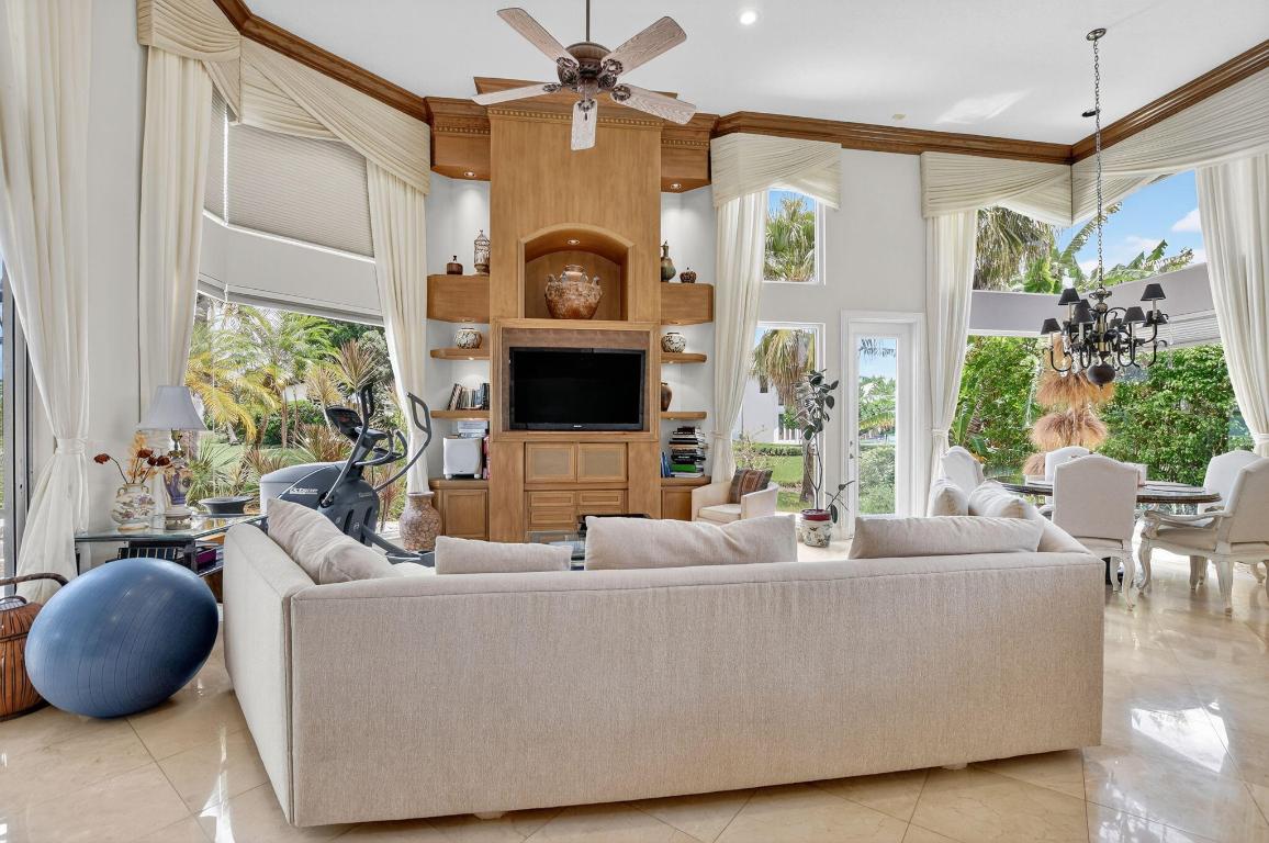 6981 Lions Head, Boca Raton FL 33496