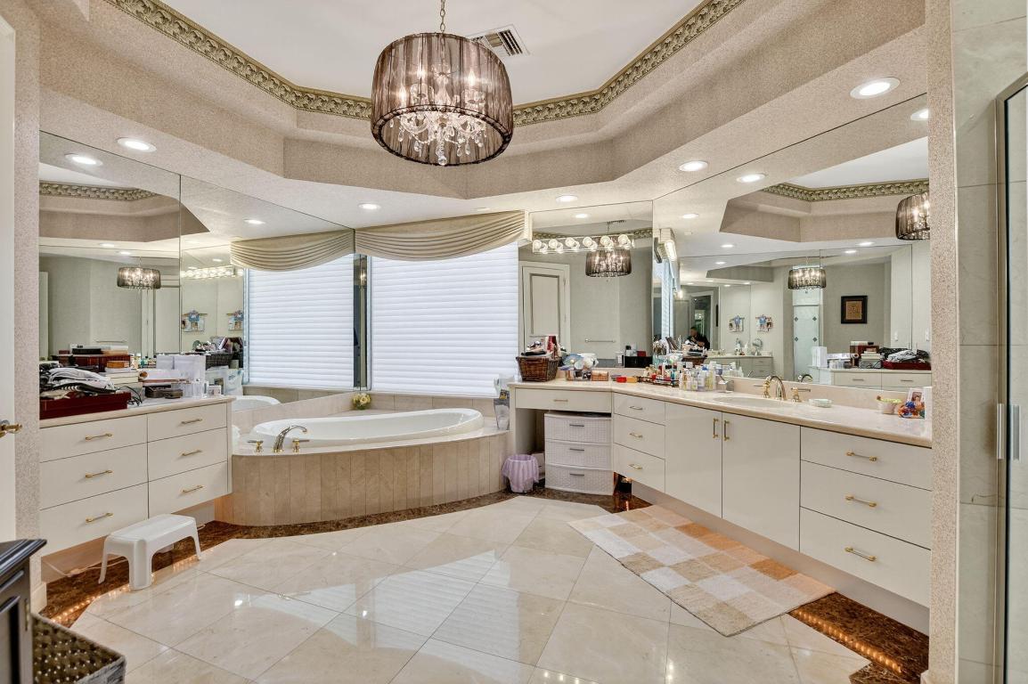 6981 Lions Head, Boca Raton FL 33496