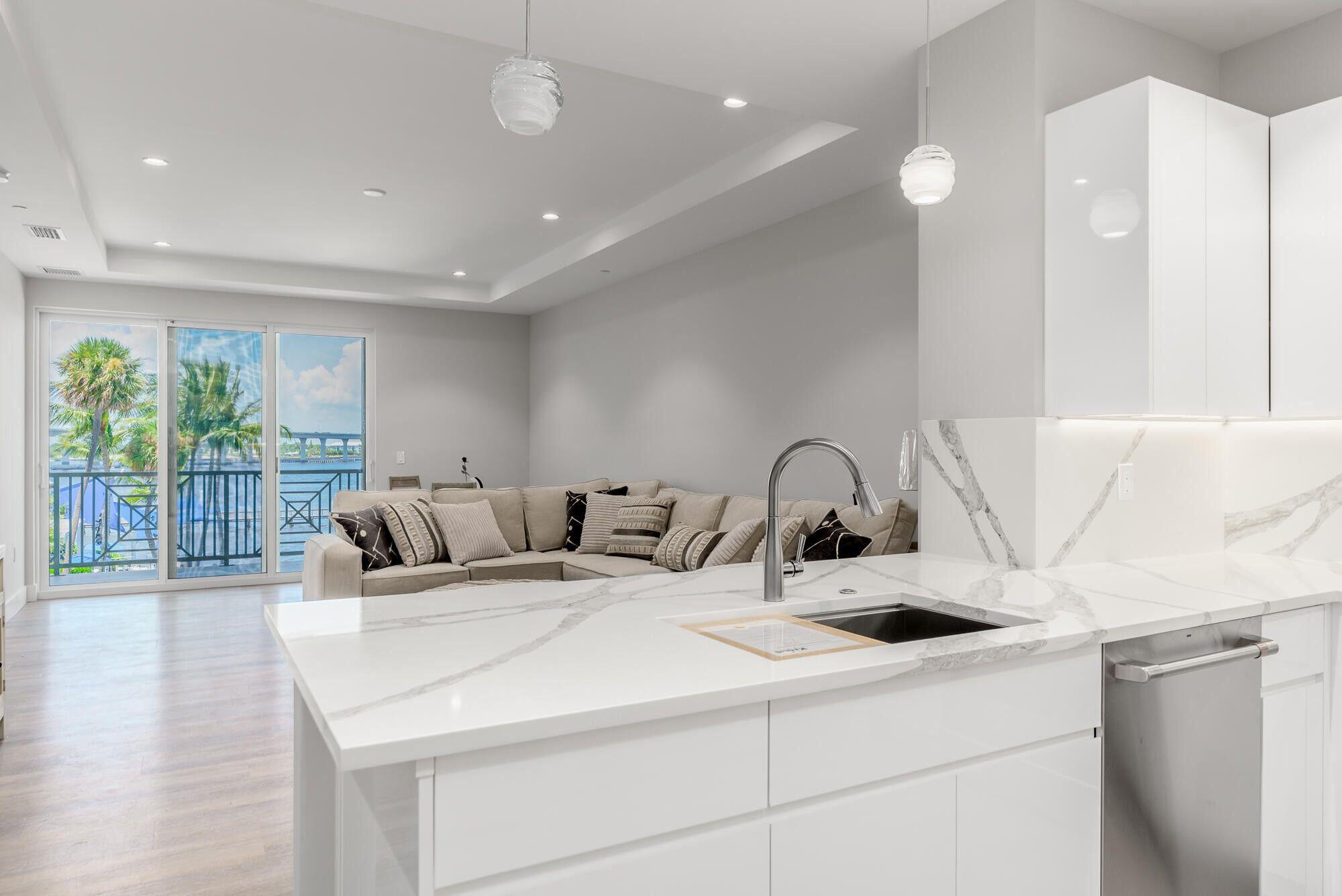 41 SW Seminole #305, Stuart FL 34994