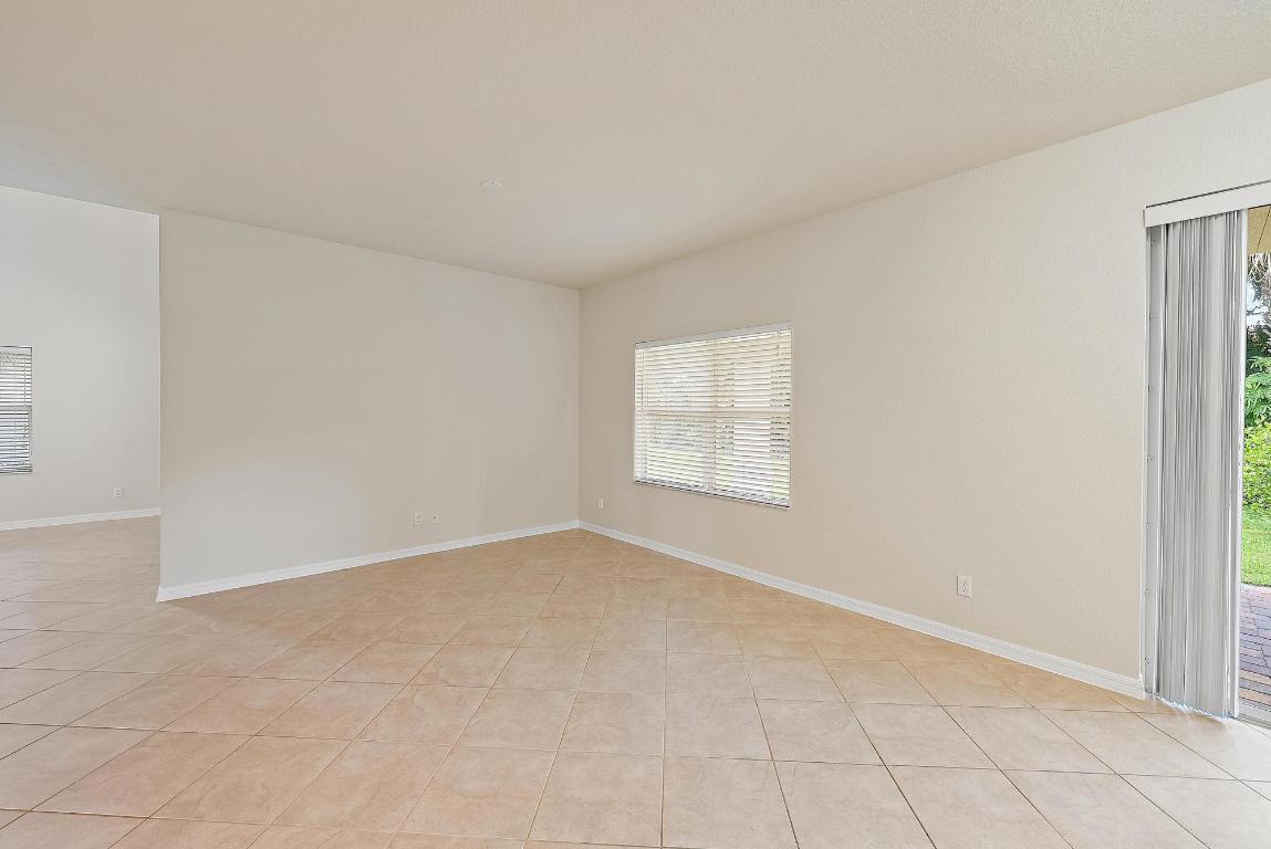 136 Behring, Jupiter FL 33458