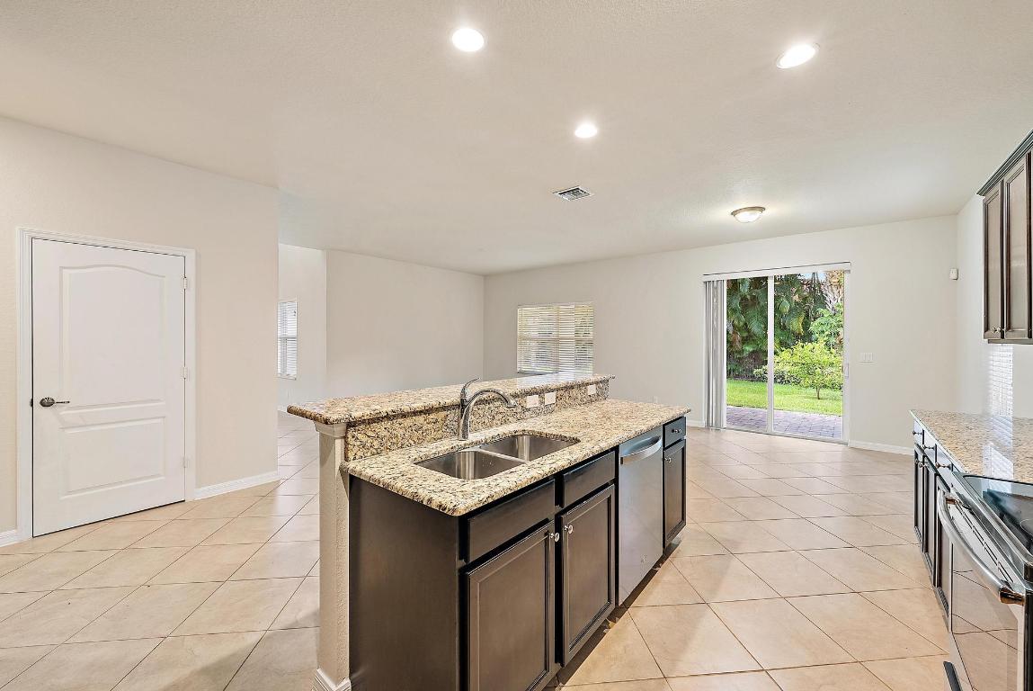 136 Behring, Jupiter FL 33458