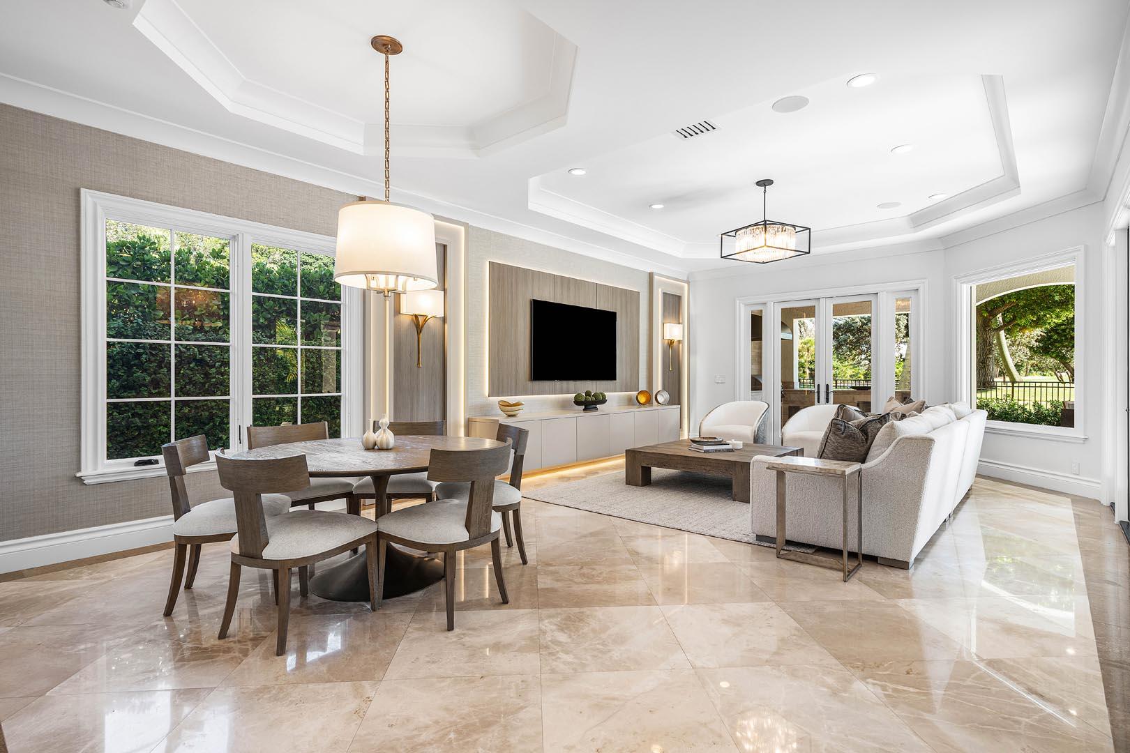 121 Royal Palm, Boca Raton FL 33432