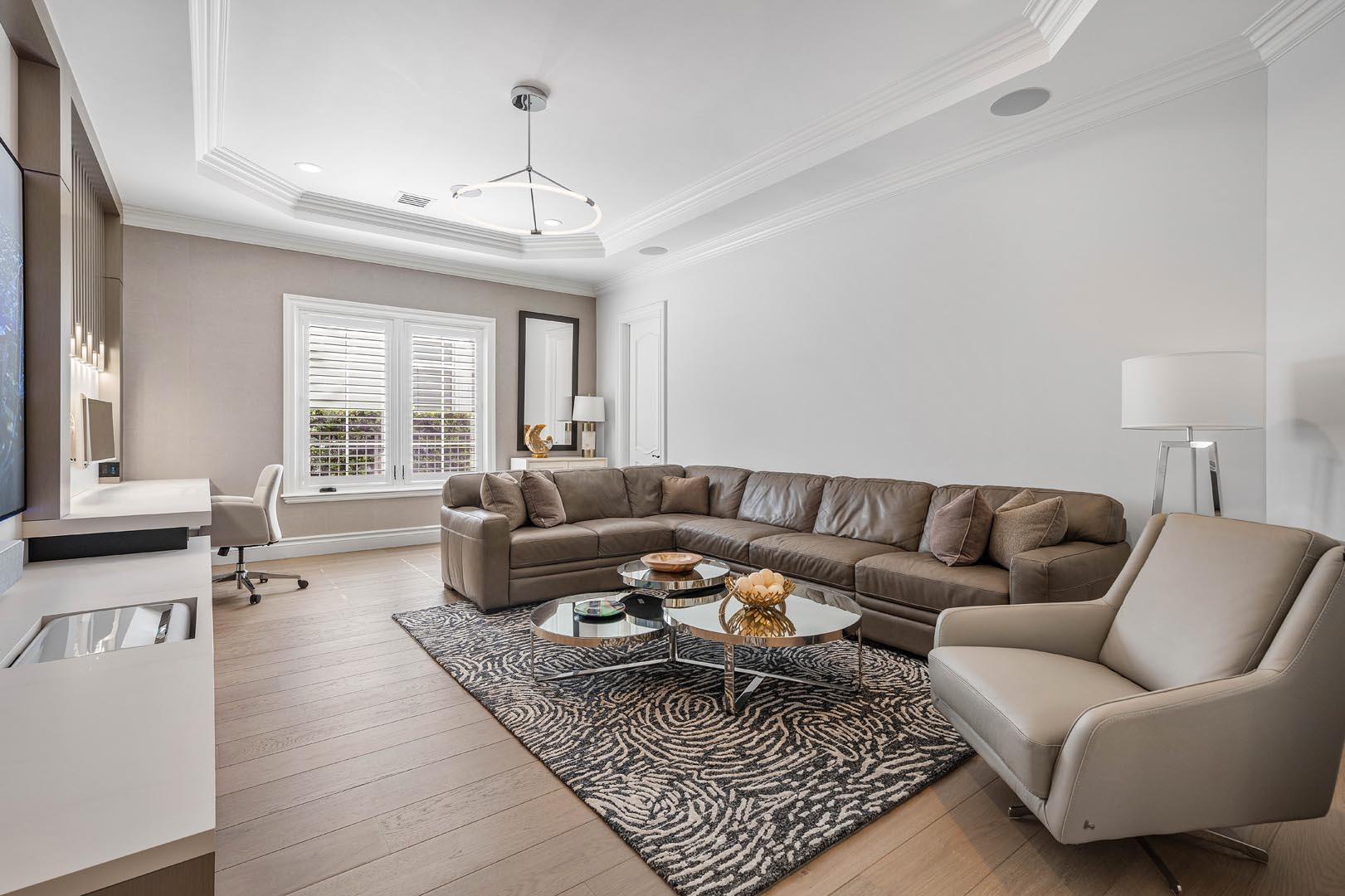 121 Royal Palm, Boca Raton FL 33432