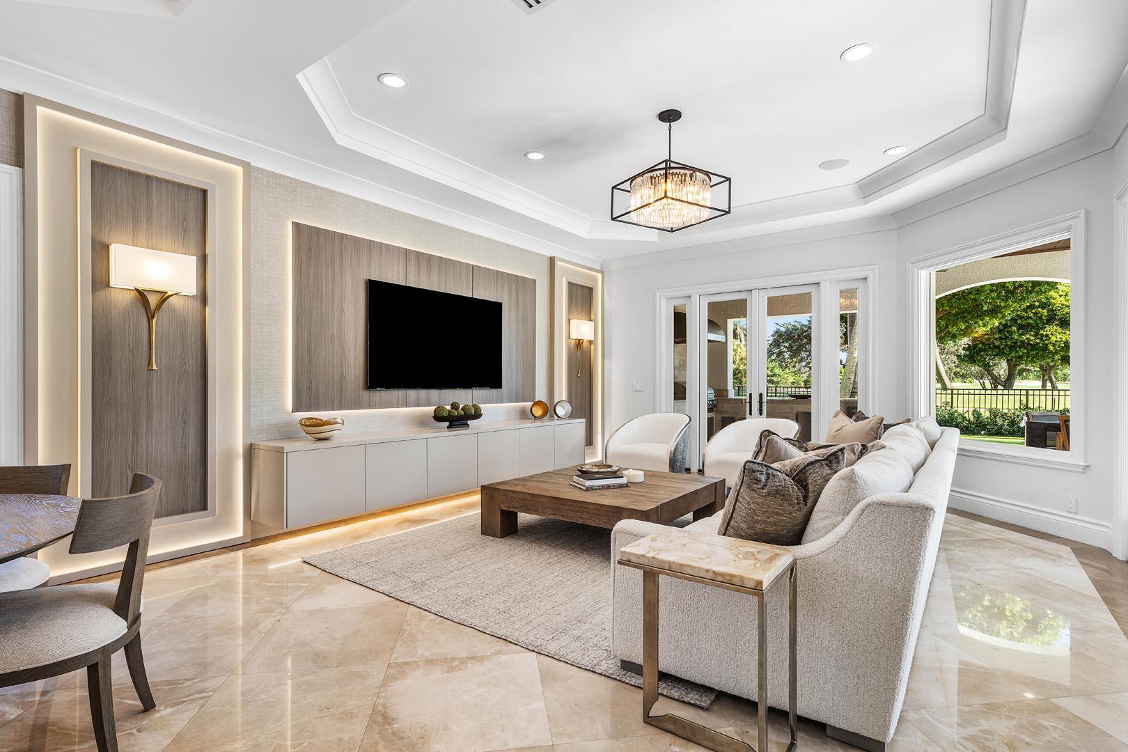 121 Royal Palm, Boca Raton FL 33432