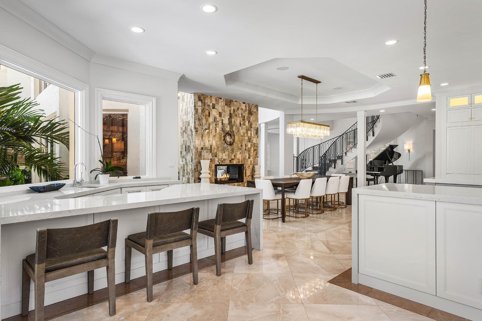 121 Royal Palm, Boca Raton FL 33432