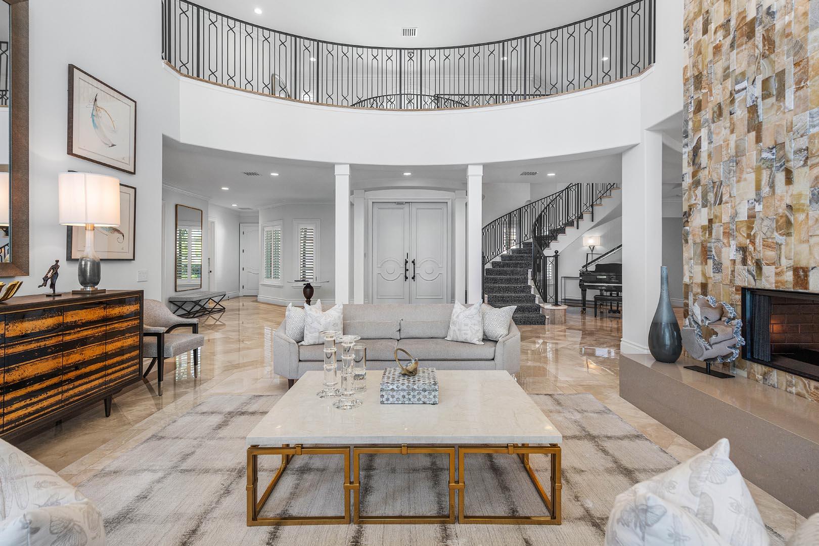 121 Royal Palm, Boca Raton FL 33432