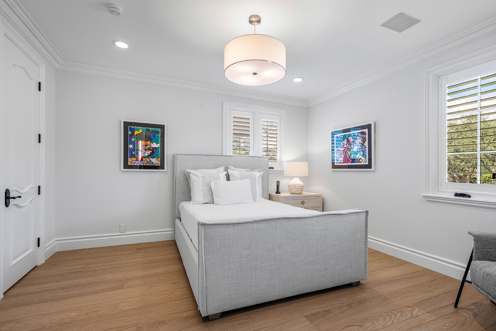 121 Royal Palm, Boca Raton FL 33432