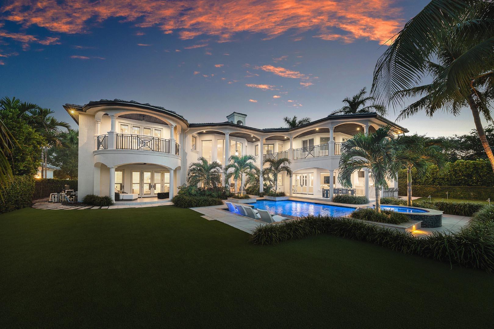 121 Royal Palm, Boca Raton FL 33432