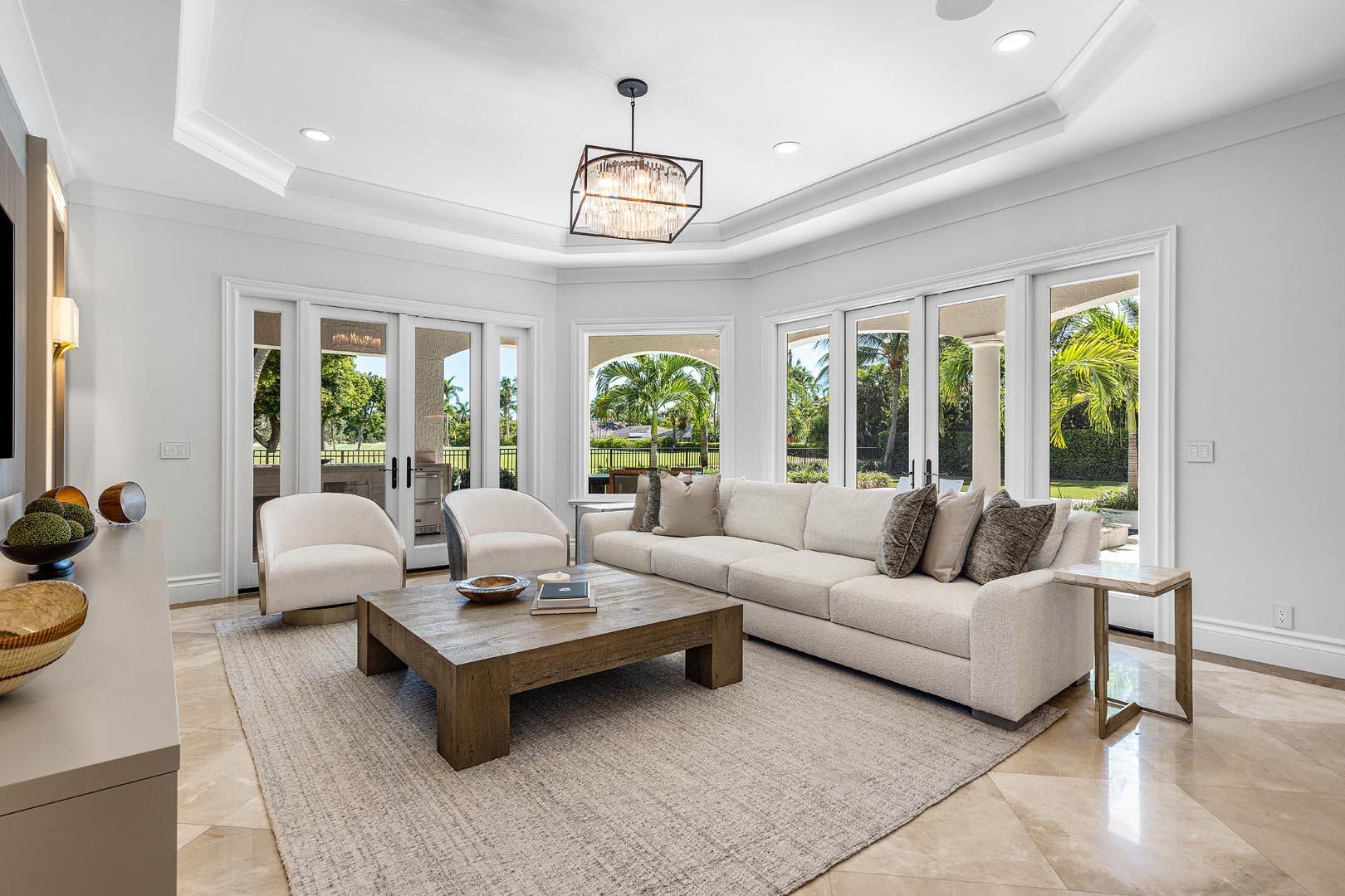 121 Royal Palm, Boca Raton FL 33432