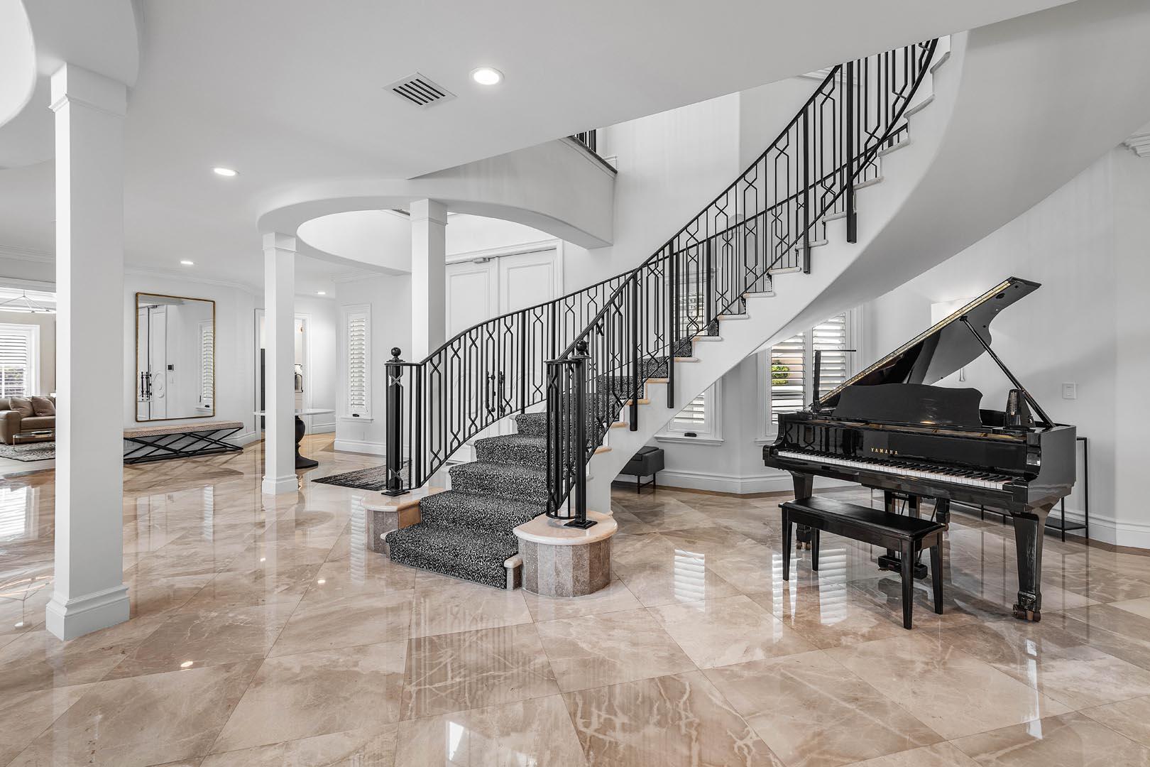 121 Royal Palm, Boca Raton FL 33432