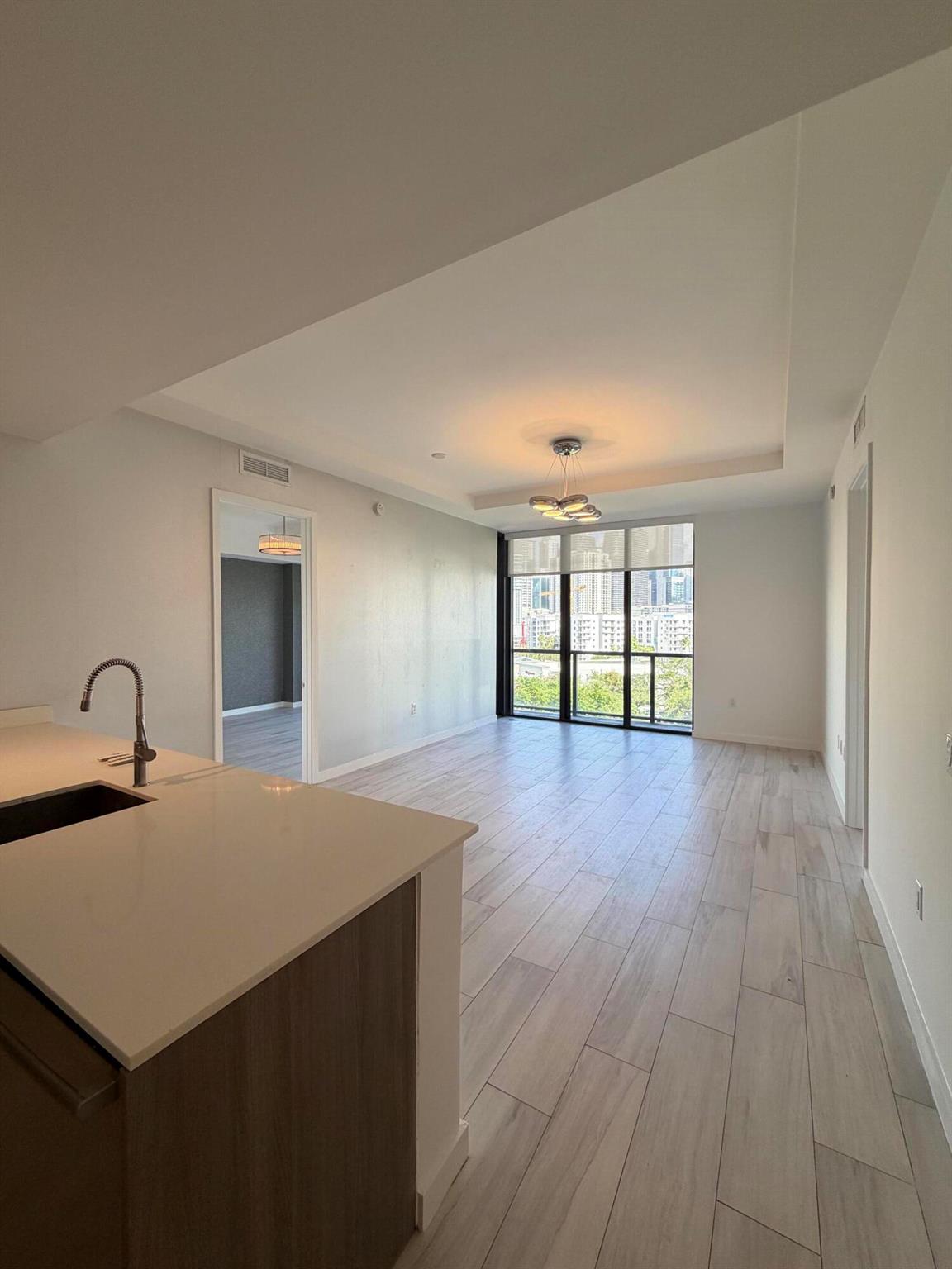 201 SW 17th Road #810, Miami FL 33129