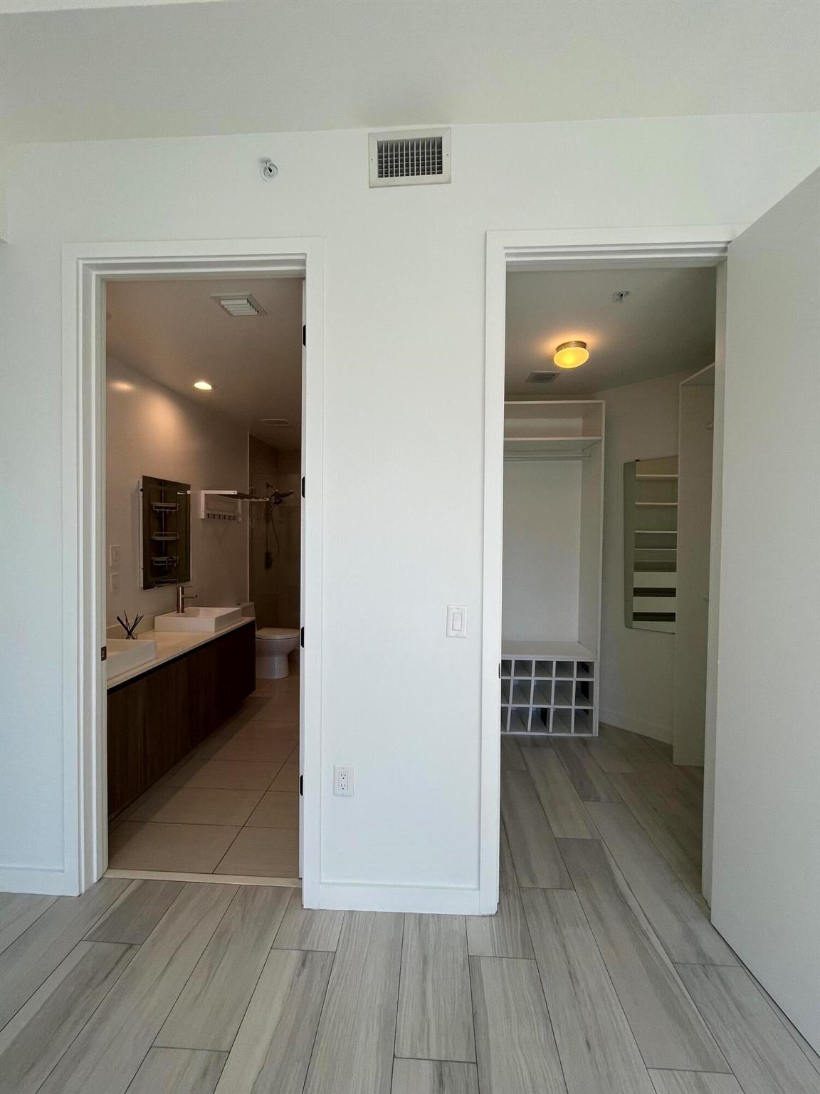 201 SW 17th Road #810, Miami FL 33129