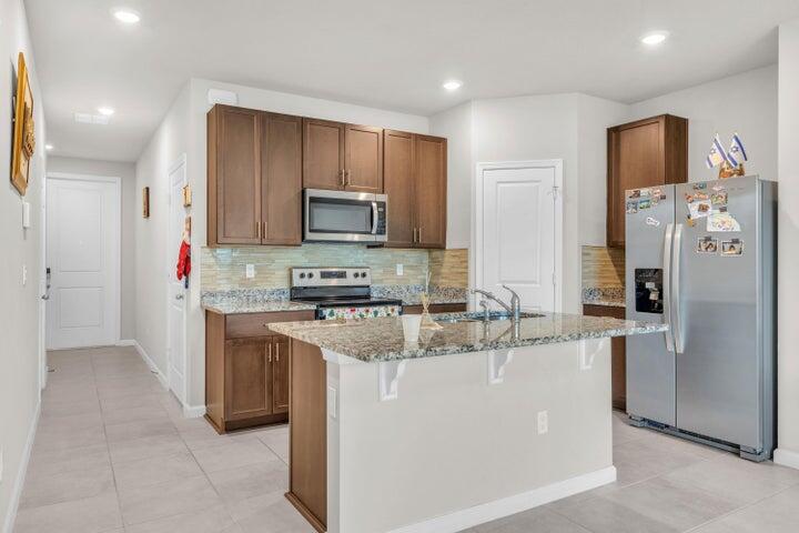 5688 Mentmore, Mangonia Park FL 33407