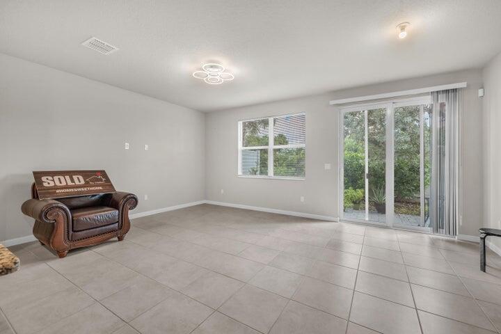 5688 Mentmore, Mangonia Park FL 33407