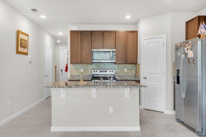 5688 Mentmore, Mangonia Park FL 33407