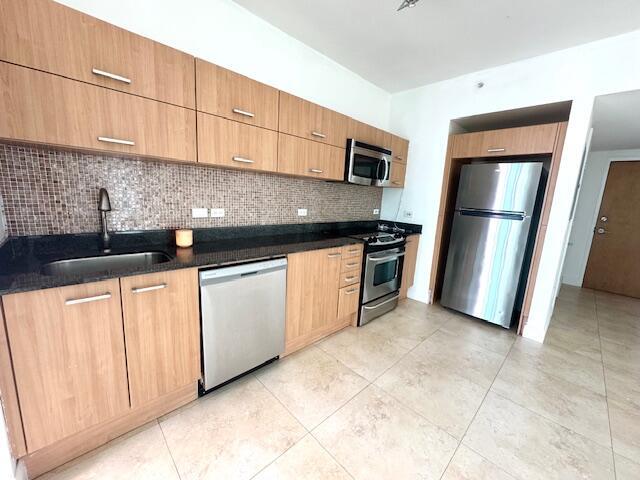 350 S Miami Avenue #3313, Miami FL 33130