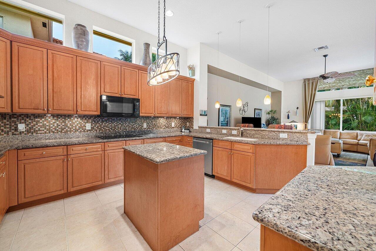 7094 Via Mediterrania, Boca Raton FL 33433