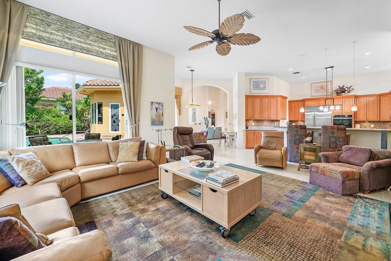 7094 Via Mediterrania, Boca Raton FL 33433