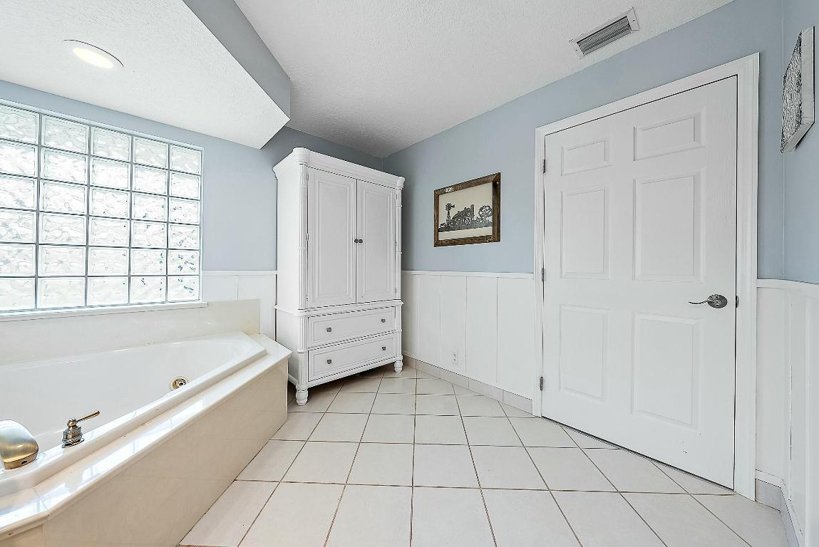 13006 Arrowwood, Palm Beach Gardens FL 33418