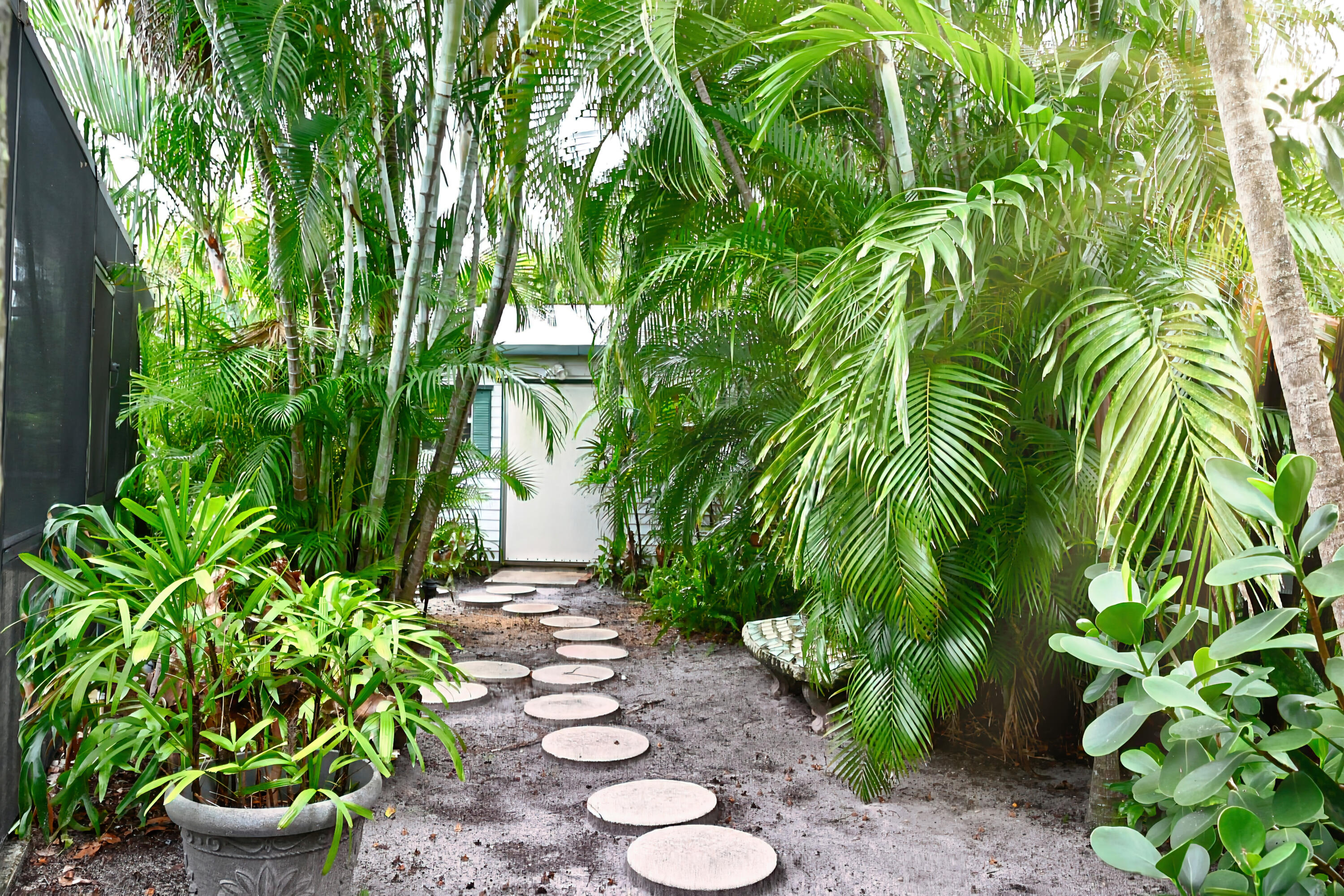 129 Alhambra, West Palm Beach FL 33405
