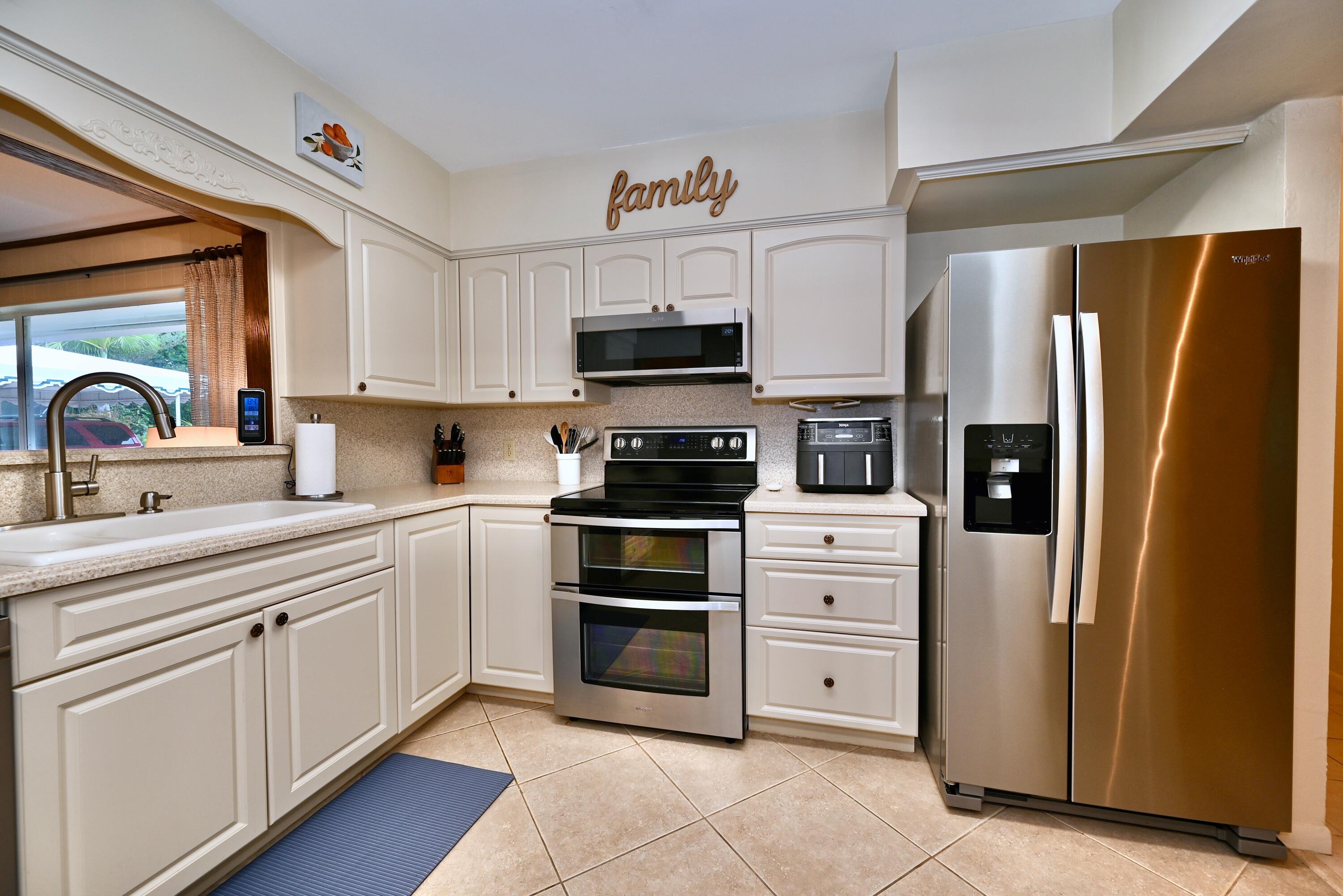 129 Alhambra, West Palm Beach FL 33405