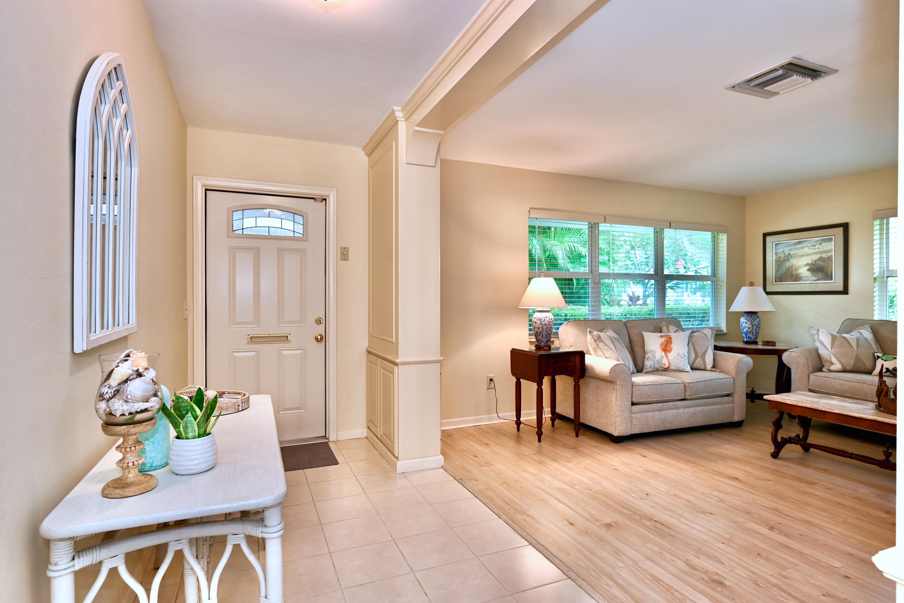 129 Alhambra, West Palm Beach FL 33405