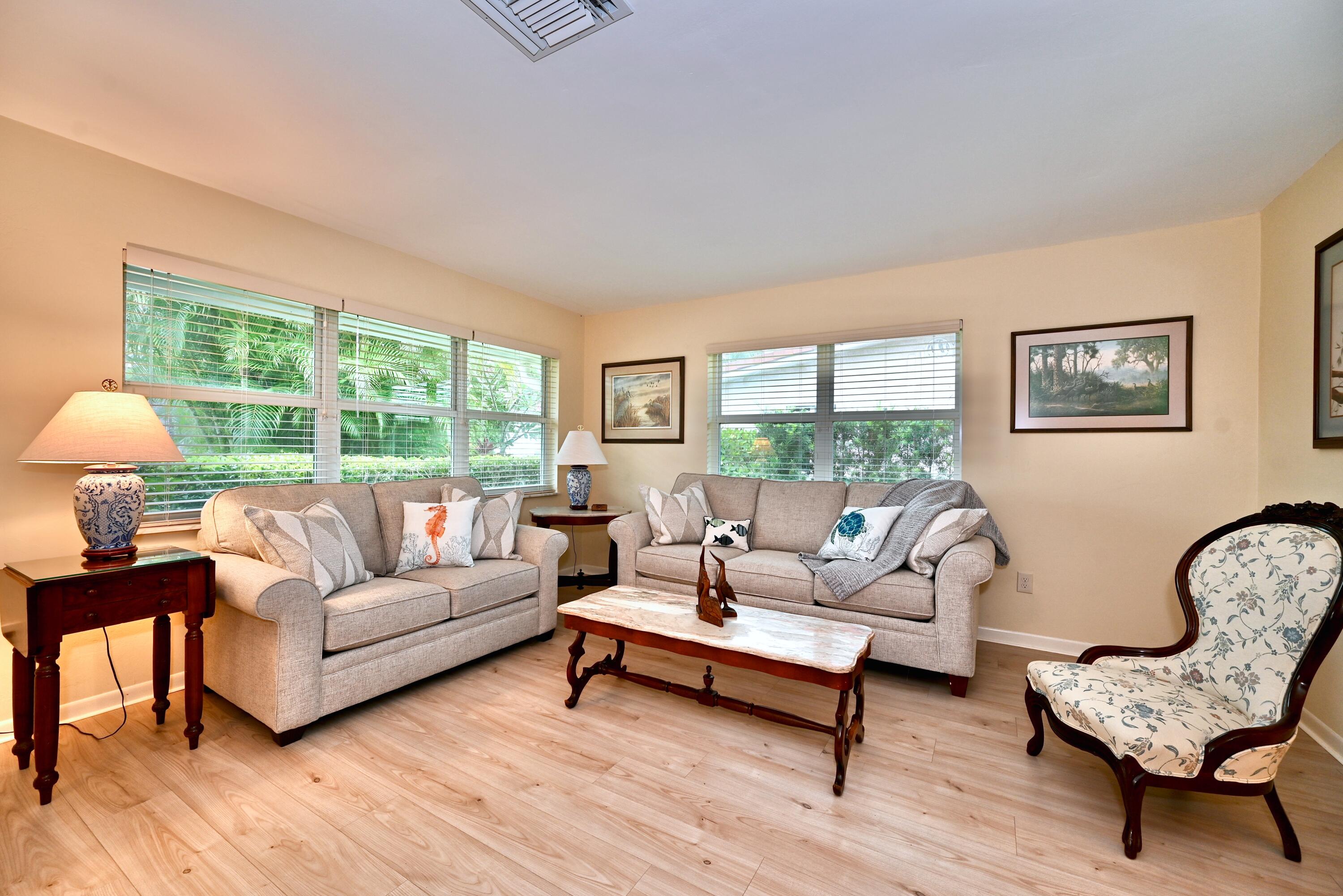 129 Alhambra, West Palm Beach FL 33405