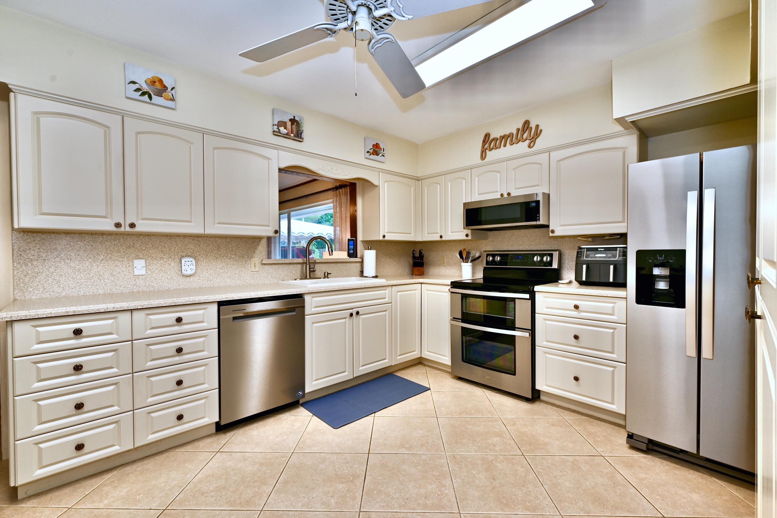 129 Alhambra, West Palm Beach FL 33405