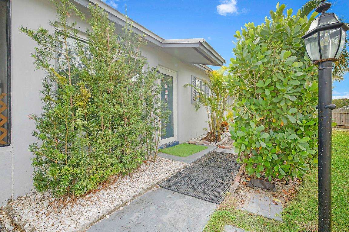 9278 Bloomfield, Palm Beach Gardens FL 33410
