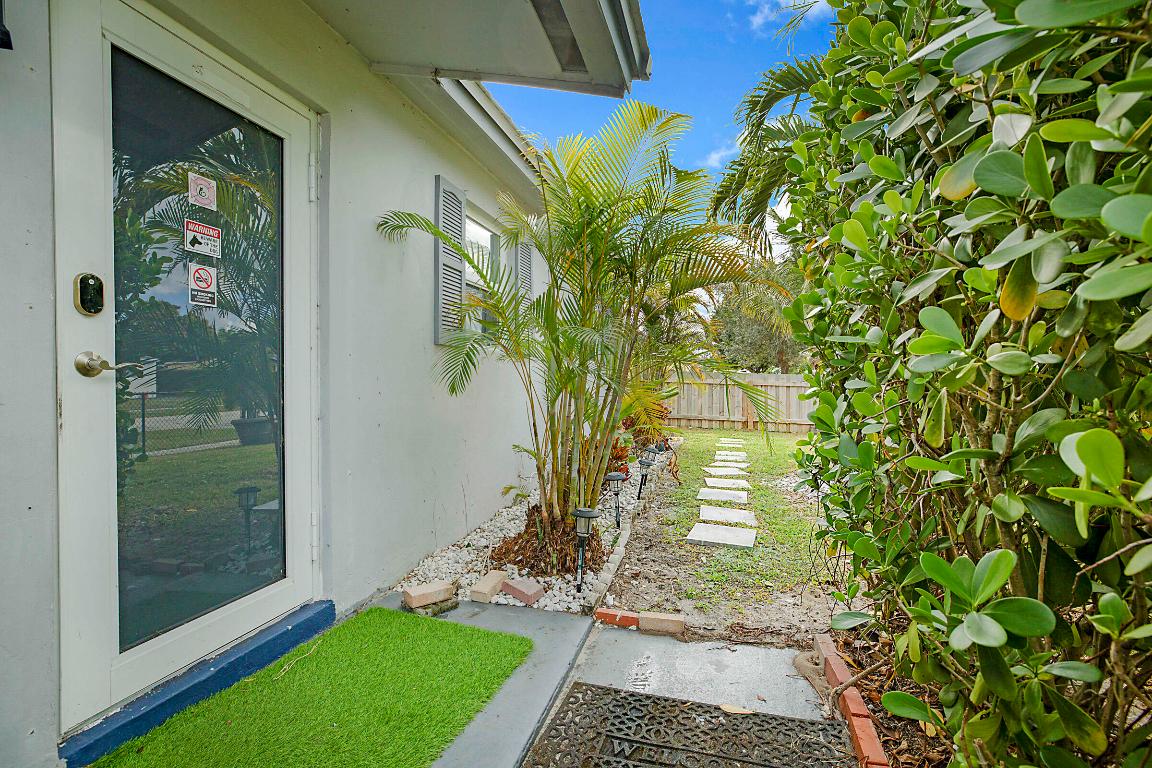 9278 Bloomfield, Palm Beach Gardens FL 33410