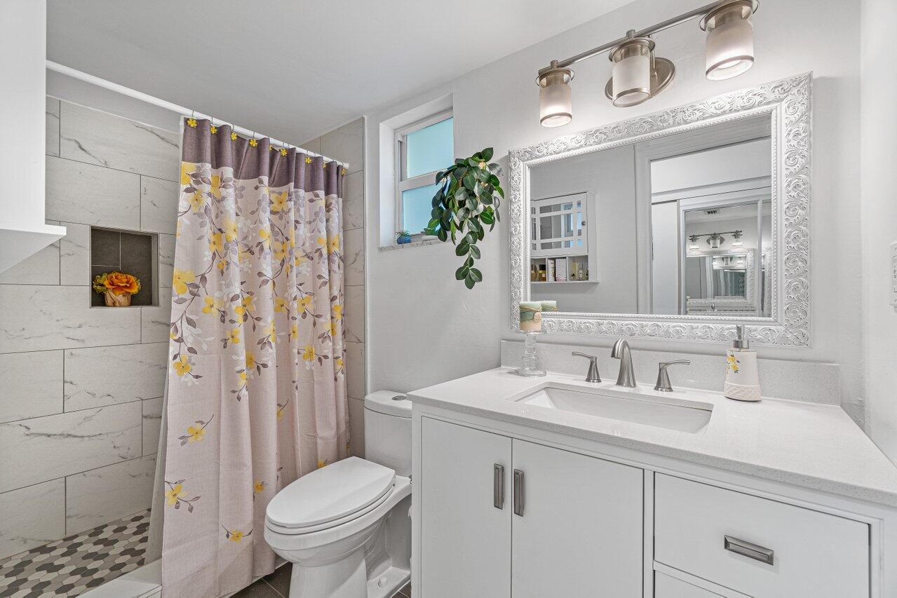 2855 S Garden #211, Lake Worth FL 33461