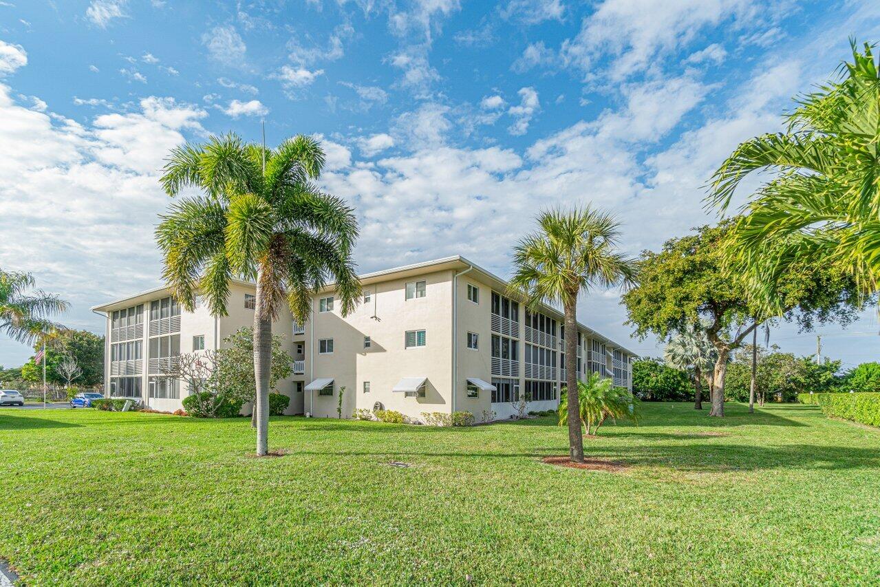 2855 S Garden #211, Lake Worth FL 33461