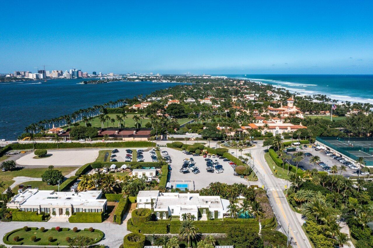100 Regents Park, Palm Beach FL 33480
