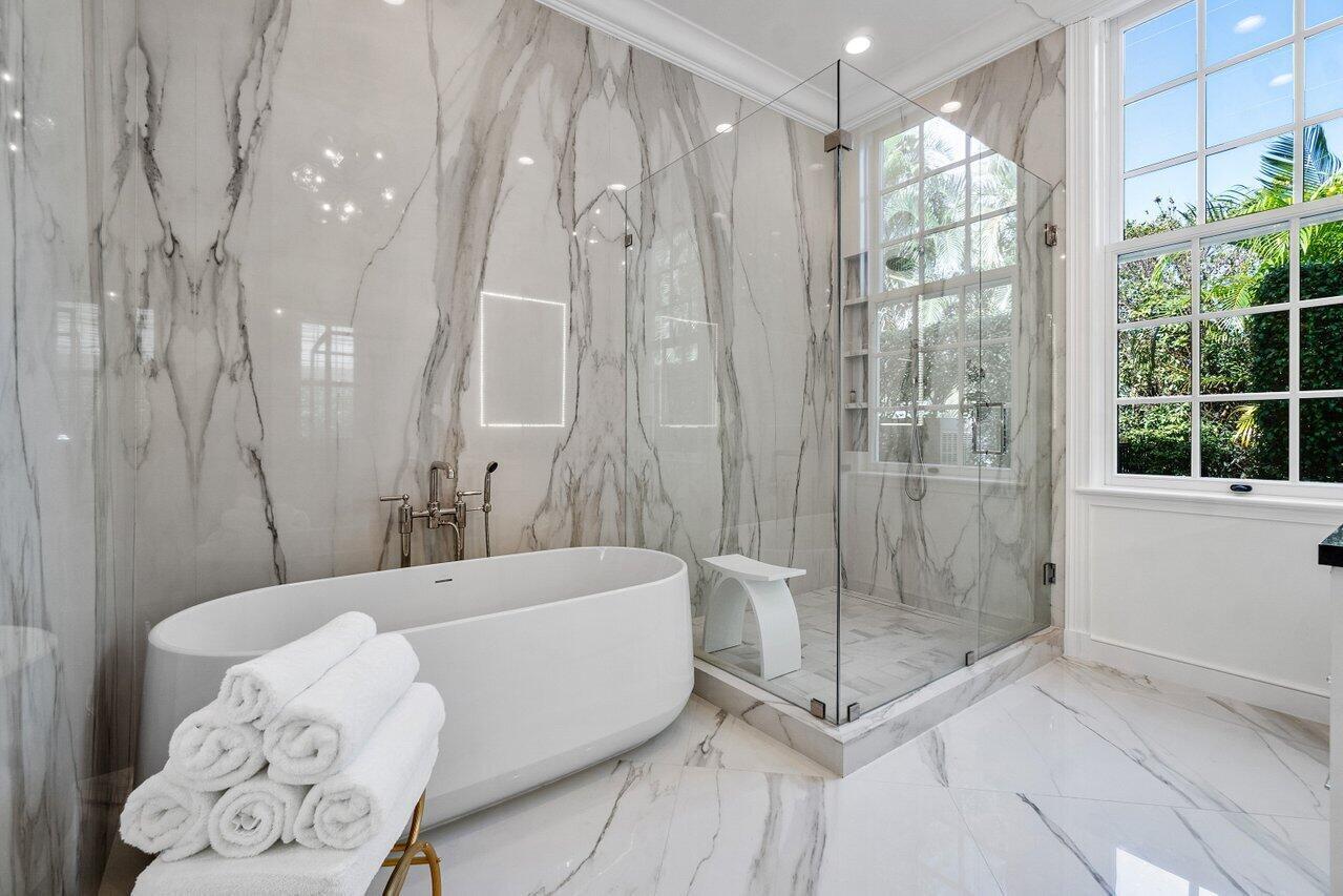 100 Regents Park, Palm Beach FL 33480