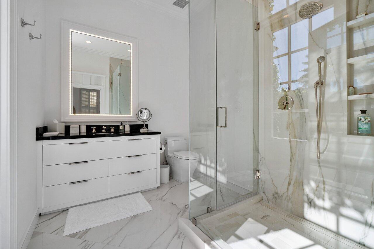100 Regents Park, Palm Beach FL 33480
