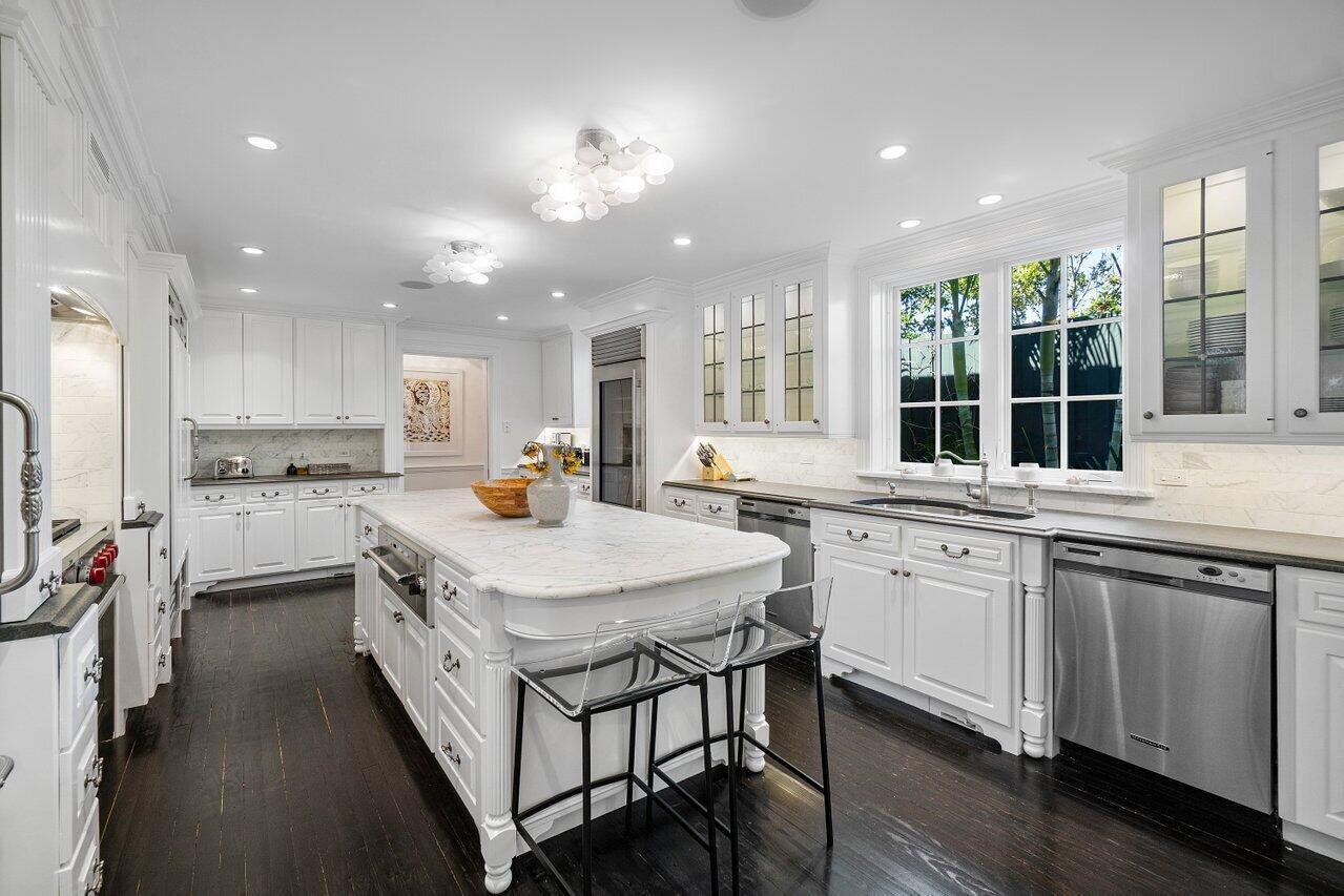 100 Regents Park, Palm Beach FL 33480