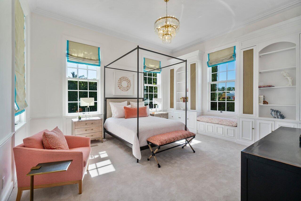 100 Regents Park, Palm Beach FL 33480