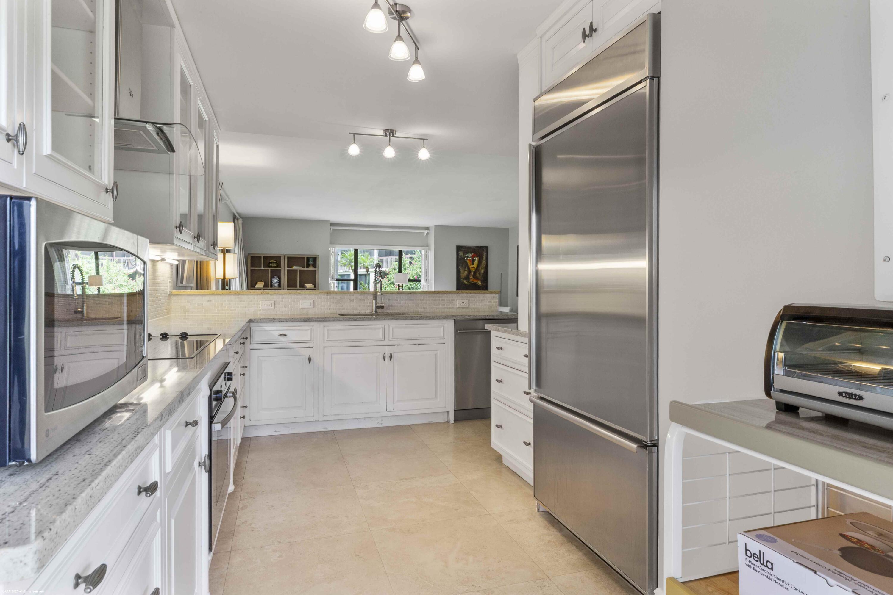 13329 Polo Club #105, Wellington FL 33414