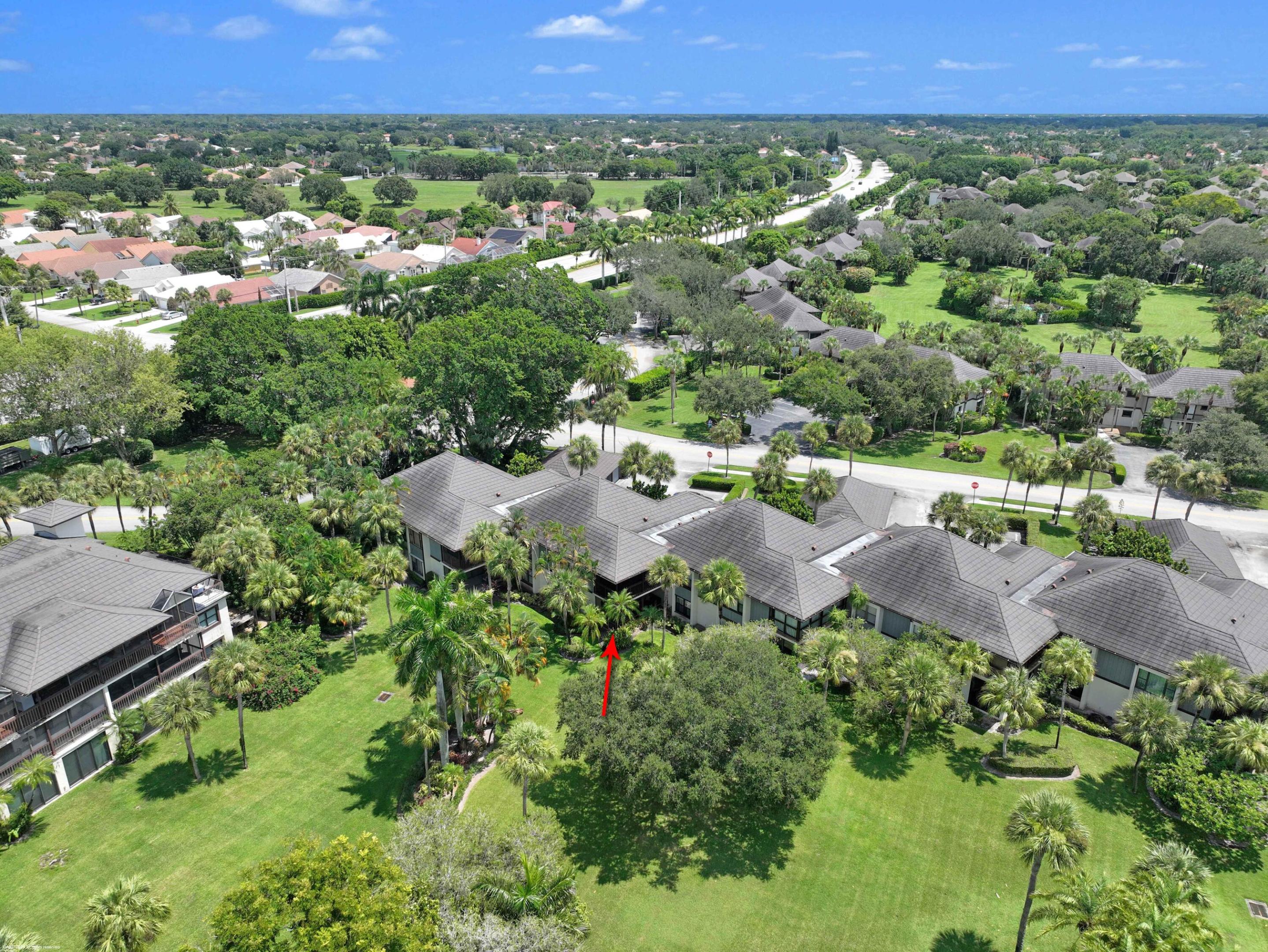 13329 Polo Club #105, Wellington FL 33414