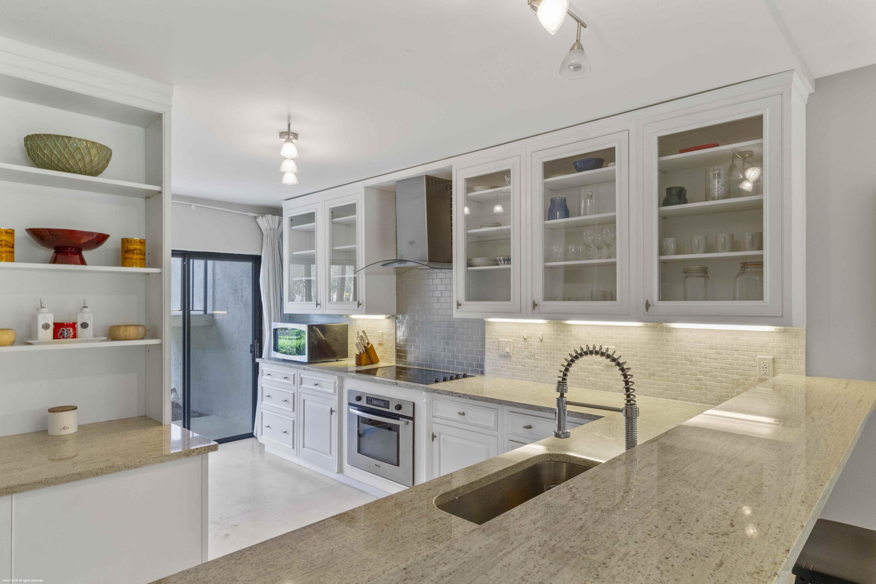 13329 Polo Club #105, Wellington FL 33414