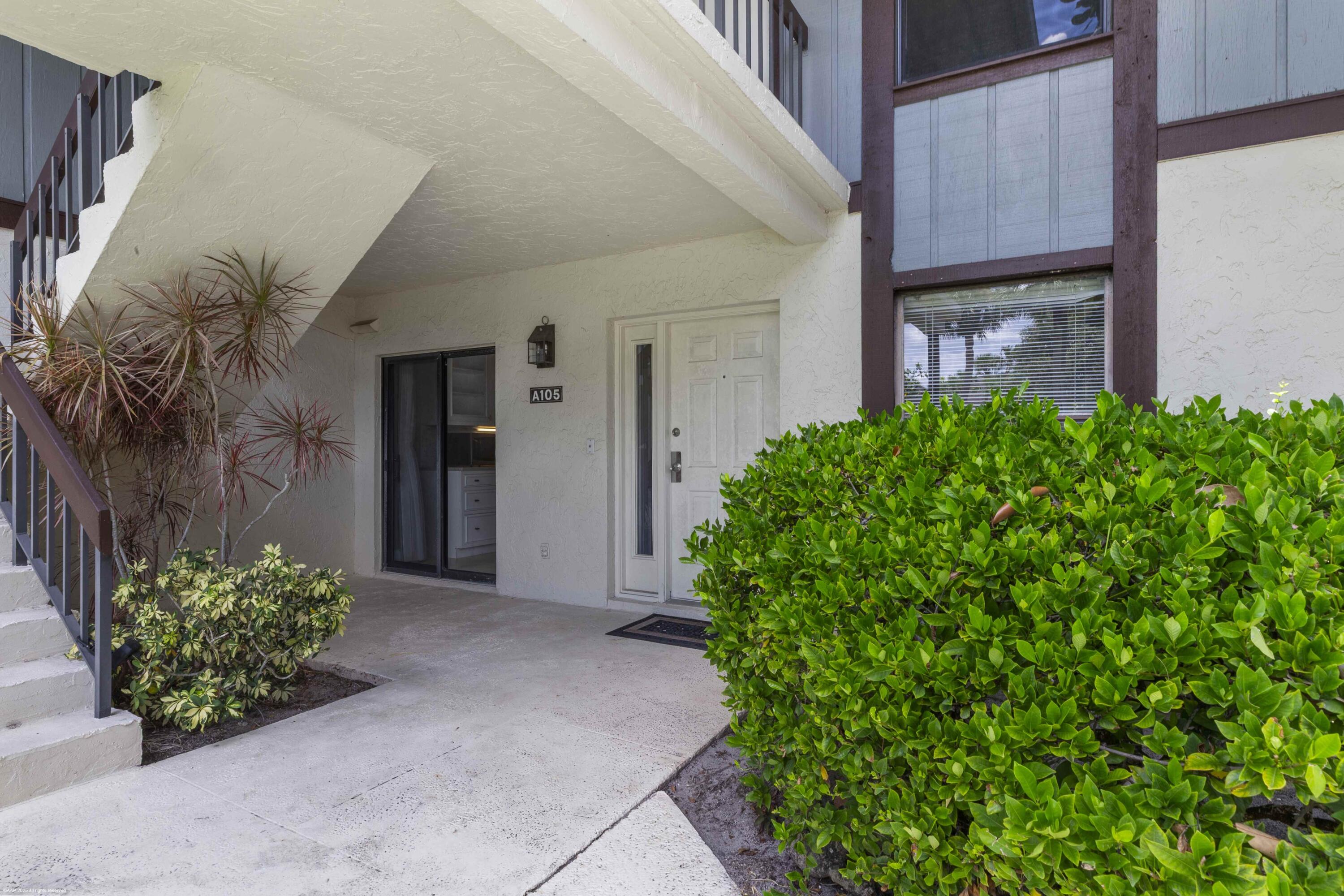 13329 Polo Club #105, Wellington FL 33414